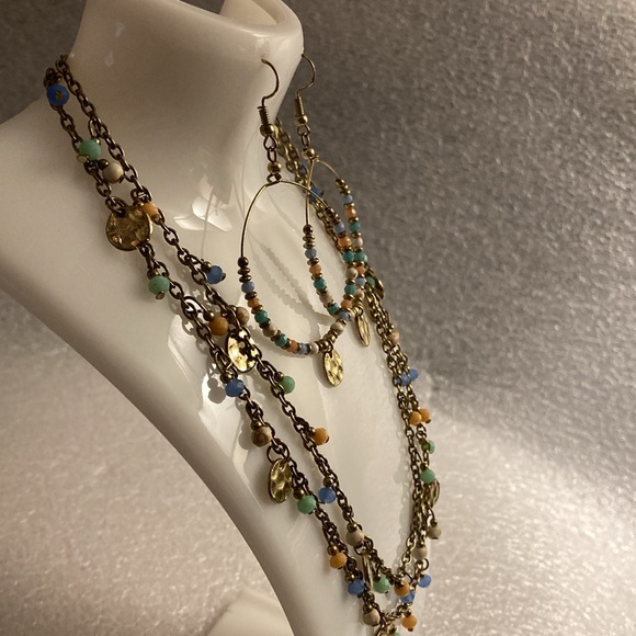 NWOT - Boho Brassy Multi-Charm Necklace & Matching Dangle Beaded Earrings - Picture 6 of 9
